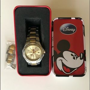 MICKEY MOUSE WATER RESISTANT WATCH